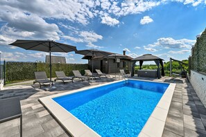 Opvarmet pool