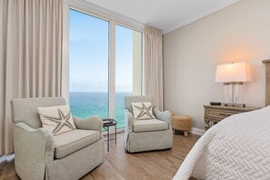 3 chambres, fer et planche à repasser, lit parapluie, Wi-Fi gratuit