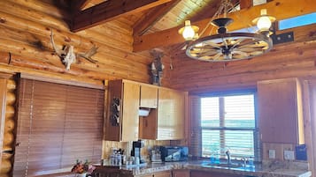 Cabin | Private kitchen