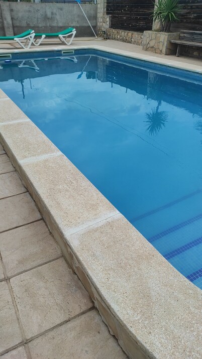 Casa con Piscina Individual