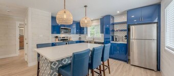 Premium Dunes Villa: Family Luxury Near Beaches