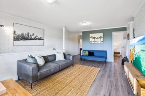 Family Apartment | Living area - WINDARRA- ALEX HEADLAND FAMILY HOLIDAY (Alexandra Headland)
