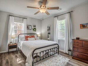 3 Schlafzimmer, Bügeleisen/Bügelbrett, Reisekinderbett, kostenloses WLAN