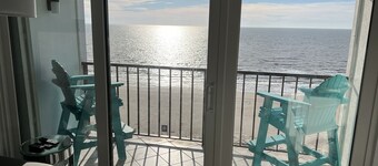 Beachfront condo with stunning ocean views. Pet-Friendly!