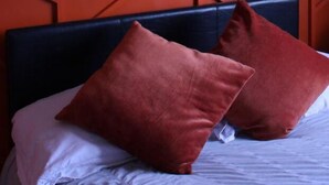 1 غرفة نوم ومكواة/لوح كي وواي فاي وملاءات أسرّة