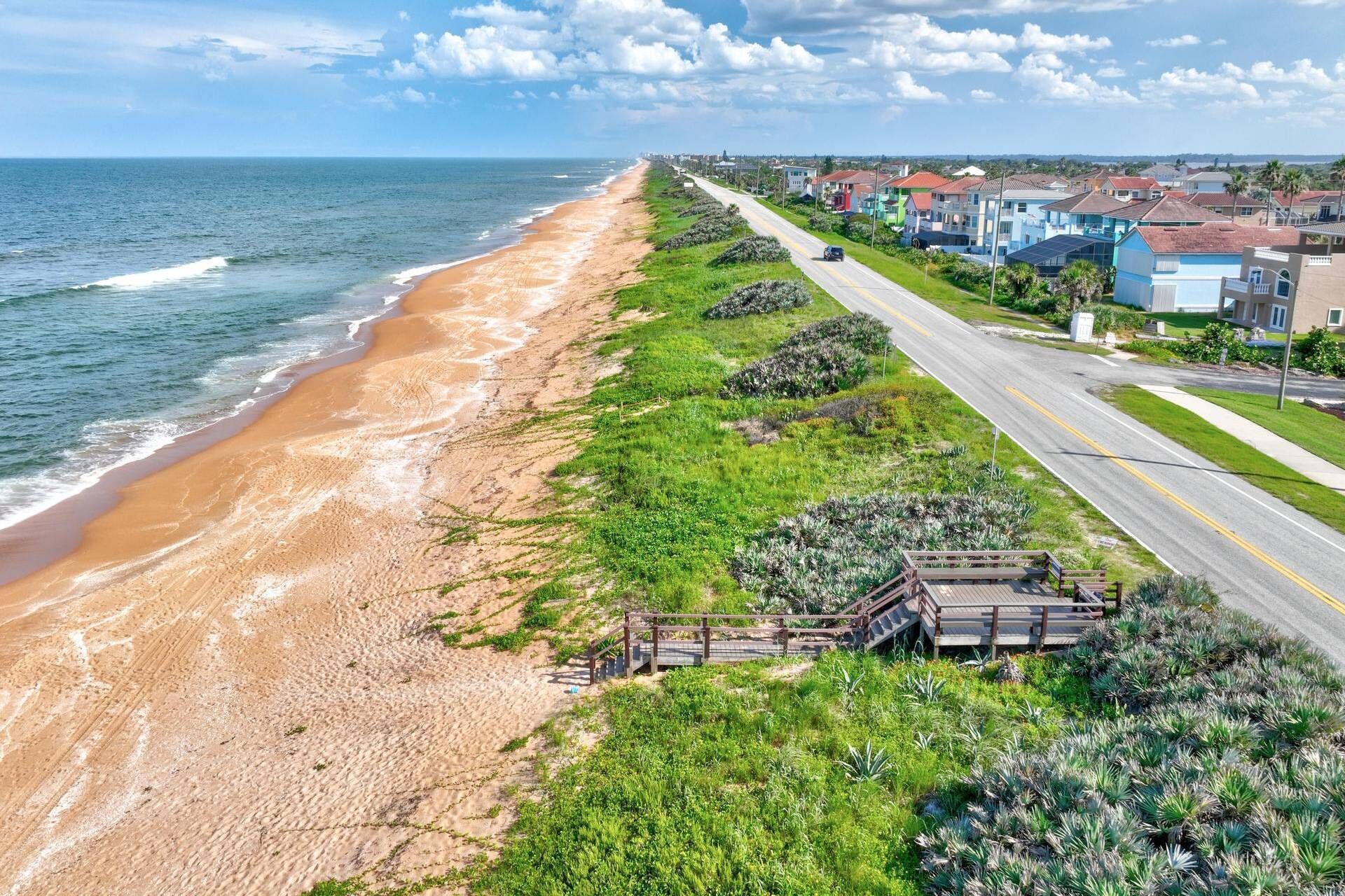 Beach nearby, surfing, motor boating