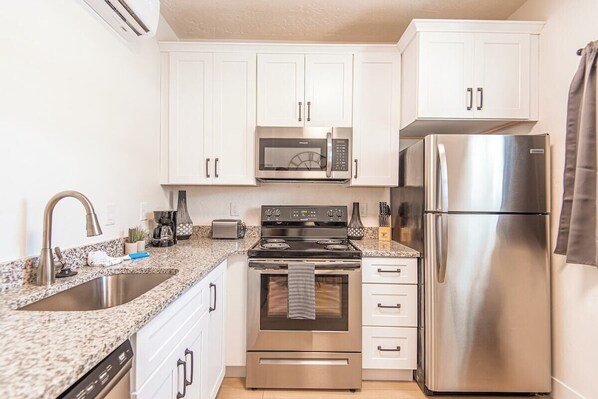 Fridge, microwave, oven, stovetop