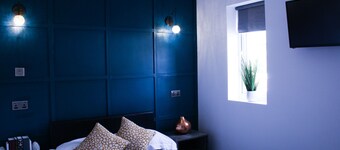 Private and Stylish Studio Room in Peterborough