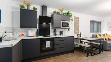 Fridge, microwave, oven, stovetop