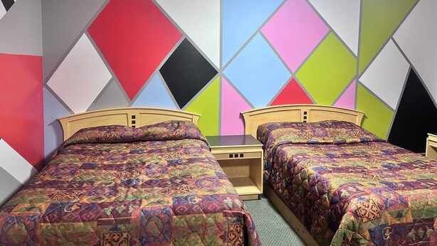 Unclassified image, 1 of 15, button - Grizzly Motor Hotel (Fox Creek)