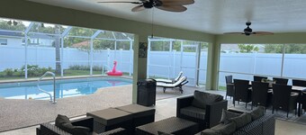 Large Charming House with Heated Pool and Outdoor Living