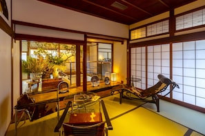 Front of property - Shisekiryokan Kagetsu Taisyokan (Takeo)