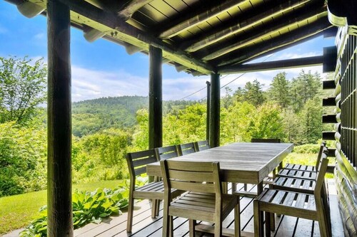 Hilltop 9-BR Mountain Retreat 5-min to Okemo