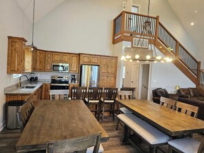 Dining - Mtn Paradise Lake view Indoor/Outdoor pools/2 splash pads, Silver Dollar City (Branson)