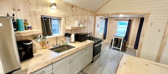 The Retreat- A Relaxing Beachside Bungalow