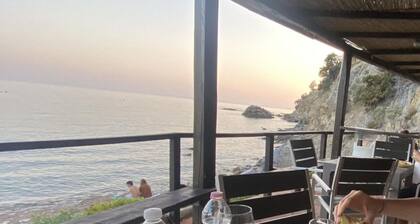 Sea front beachhouse