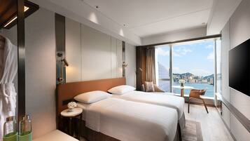Premier Harbour View Room with Twin Bed | Minibar, in-room safe, blackout drapes, soundproofing