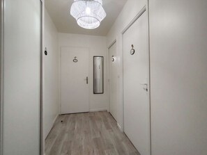 Interior - Chic and spacious apart with terrace and parking (Saint-Denis)