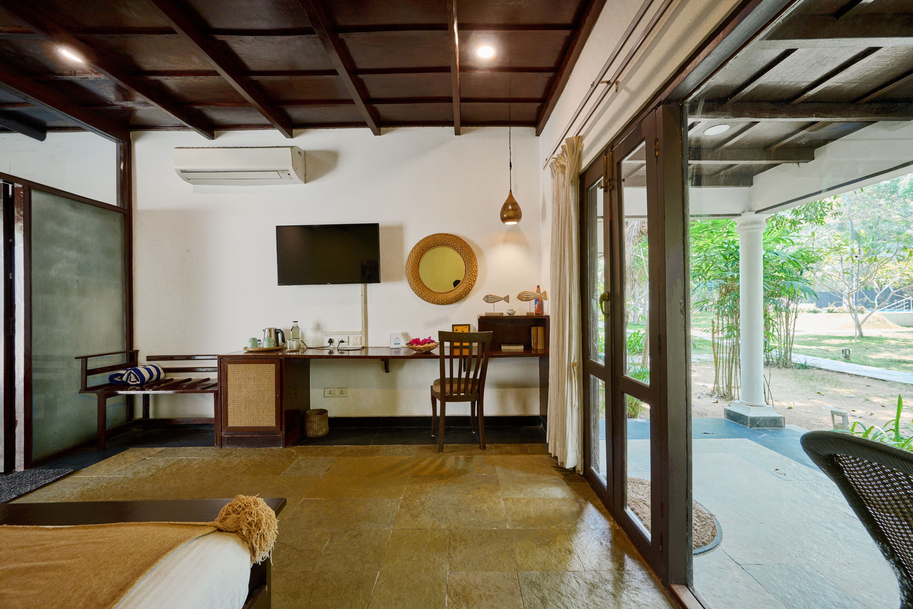 Luxury Double Room | Free WiFi, bed sheets