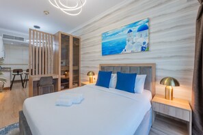 1 bedroom, iron/ironing board, WiFi, bed sheets - Elegant Studio l Peaceful Location l JLT (Dubai)