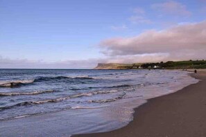 Beach - Ashbrook Cottage ❤️ (Ballymoney)