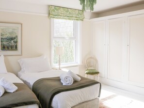 Cottage | Individually decorated, individually furnished, free WiFi