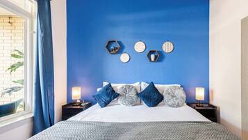 1 soveværelse, skrivebord, strygejern/strygebræt, weekendseng