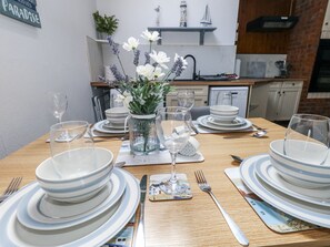 Cottage | Dining