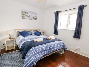 Chaumière | 2 chambres, décor unique, ameublement unique, accès au Wi-Fi (inclus)