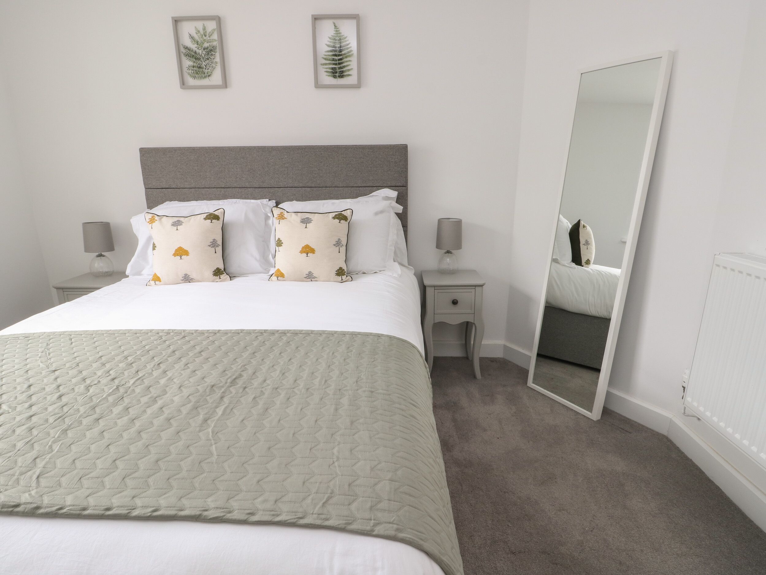 2 bedrooms, individually decorated, individually furnished, free WiFi