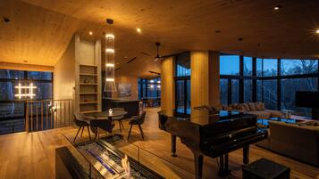 Chalet, 4 chambres, non-fumeurs (Onsen) | Coin séjour | Télévision à écran plat, cheminée, Netflix, services de streaming