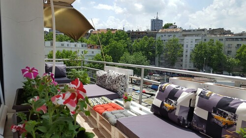 220m² Centre Penthouse Amazing Balcony Great Price