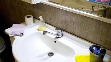 Jetted bath, hair dryer, towels, soap