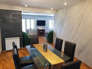 Dining - 220m² Centre Penthouse Amazing Balcony Great Price (Beograd)