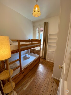 4 Schlafzimmer, Bügeleisen/Bügelbrett, Reisekinderbett, kostenloses WLAN