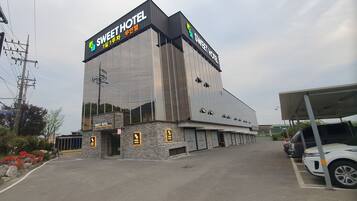 Standard Room, 1 King Bed | View from room