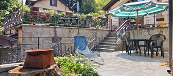 Villa 'Residenza Ai Noci' with Mountain View, Private Terrace and Wi-Fi