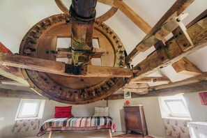 Interior - Holiday Home '19th Century Windmill' with Sea View and Private Garden (Cherrueix)