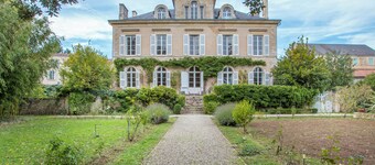 Country House 'La Maison De Maître' with Private Pool, Private Terrace and Wi-Fi