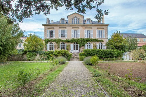 Country House 'La Maison De Maître' with Private Pool, Private Terrace and Wi-Fi