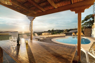 Country House "Biofinca Las Dulces Casa Medianeros" with Sea View, Shared Heated Pool & Wi-Fi