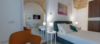 Holiday Apartment "The Secret Door 10" with Private Terrace & Wi-Fi