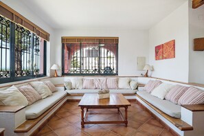 TV, fireplace - Vacation Home "Villa Sevilla" with Sea View, Private Terrace & Private Garden (Conil de la Frontera)