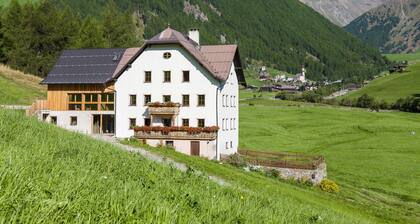 Apartment 'Josephus - Domicilium III' with Mountain View, Shared Terrace and Wi-Fi