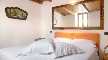 2 camere, ferro/asse da stiro, Wi-Fi gratuito, lenzuola