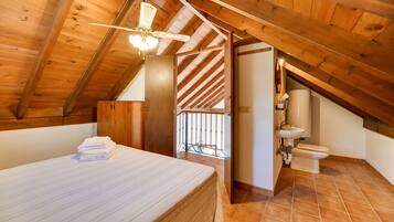 3 dormitorios, tabla de planchar con plancha, wifi gratis y ropa de cama