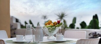 Chalet "Casa Barreto" with Sea View, 3 Private Terraces & Wi-Fi