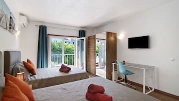 2 bedrooms, iron/ironing board, free WiFi, bed sheets