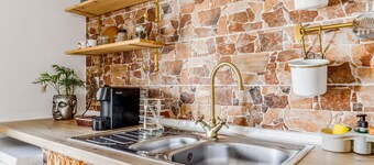 Country House "O Mundo Da Lua - Casa Este" with Shared Garden & Wi-Fi