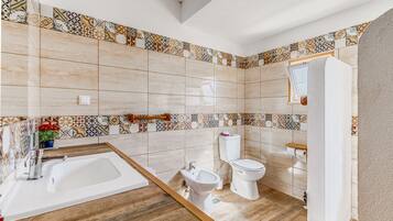 Doccia, asciugacapelli, asciugamani